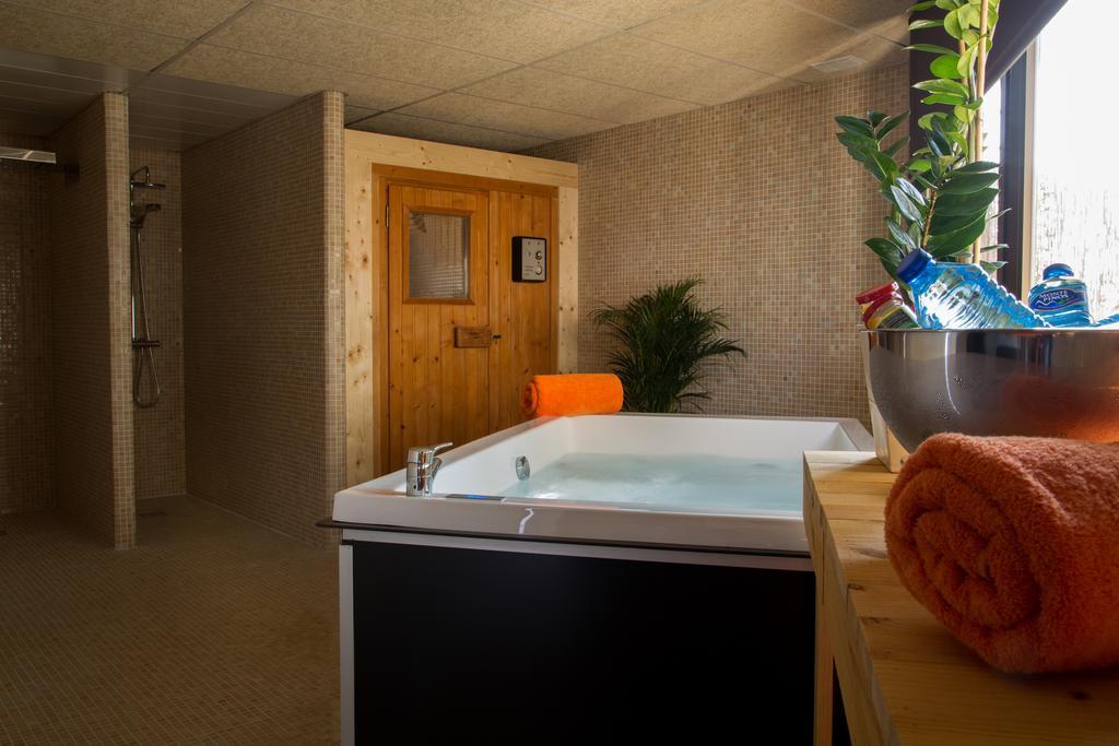 Hotel & Spa Entre Pinos-Adults Only 埃斯卡洛 外观 照片