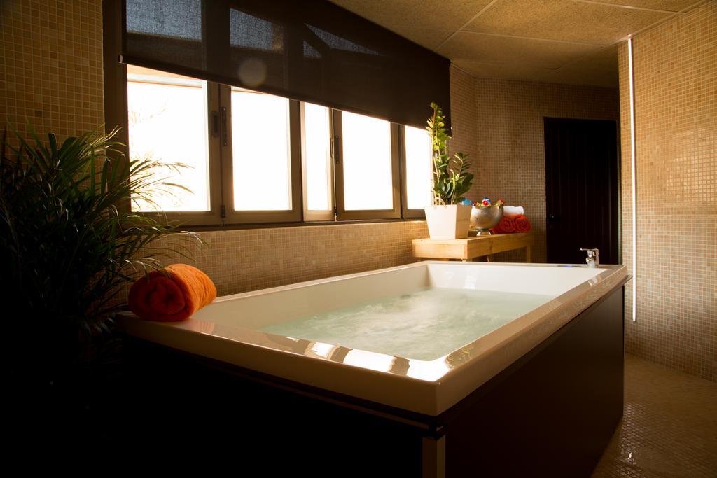 Hotel & Spa Entre Pinos-Adults Only 埃斯卡洛 外观 照片