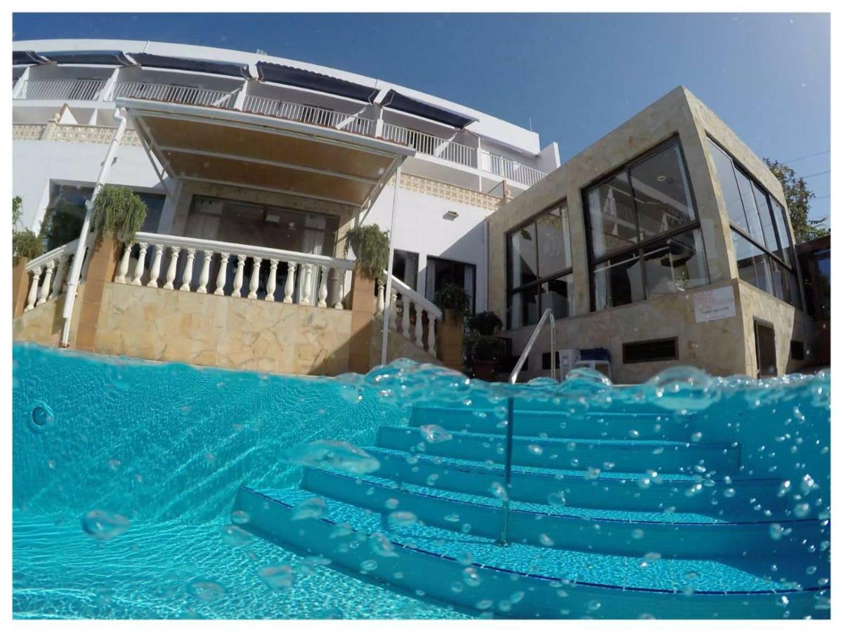 Hotel & Spa Entre Pinos-Adults Only 埃斯卡洛 外观 照片